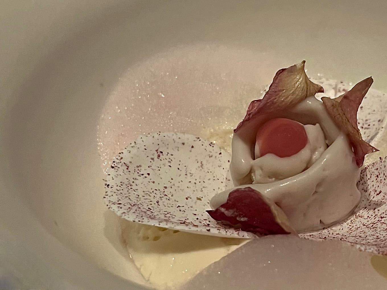 Roses de Damas (dessert) close-up